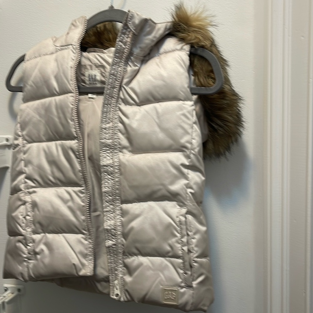 Gap vest